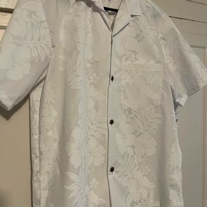 Hilo Hattie Mens white on white Hawaiian wedding shirt